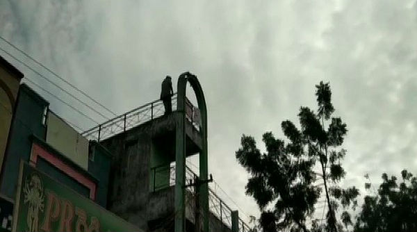 Hyderabad Vet Rape-Murder: Student Threatens to Commit Suicide by Jumping Off Building If Killers of Vet Aren't Hanged