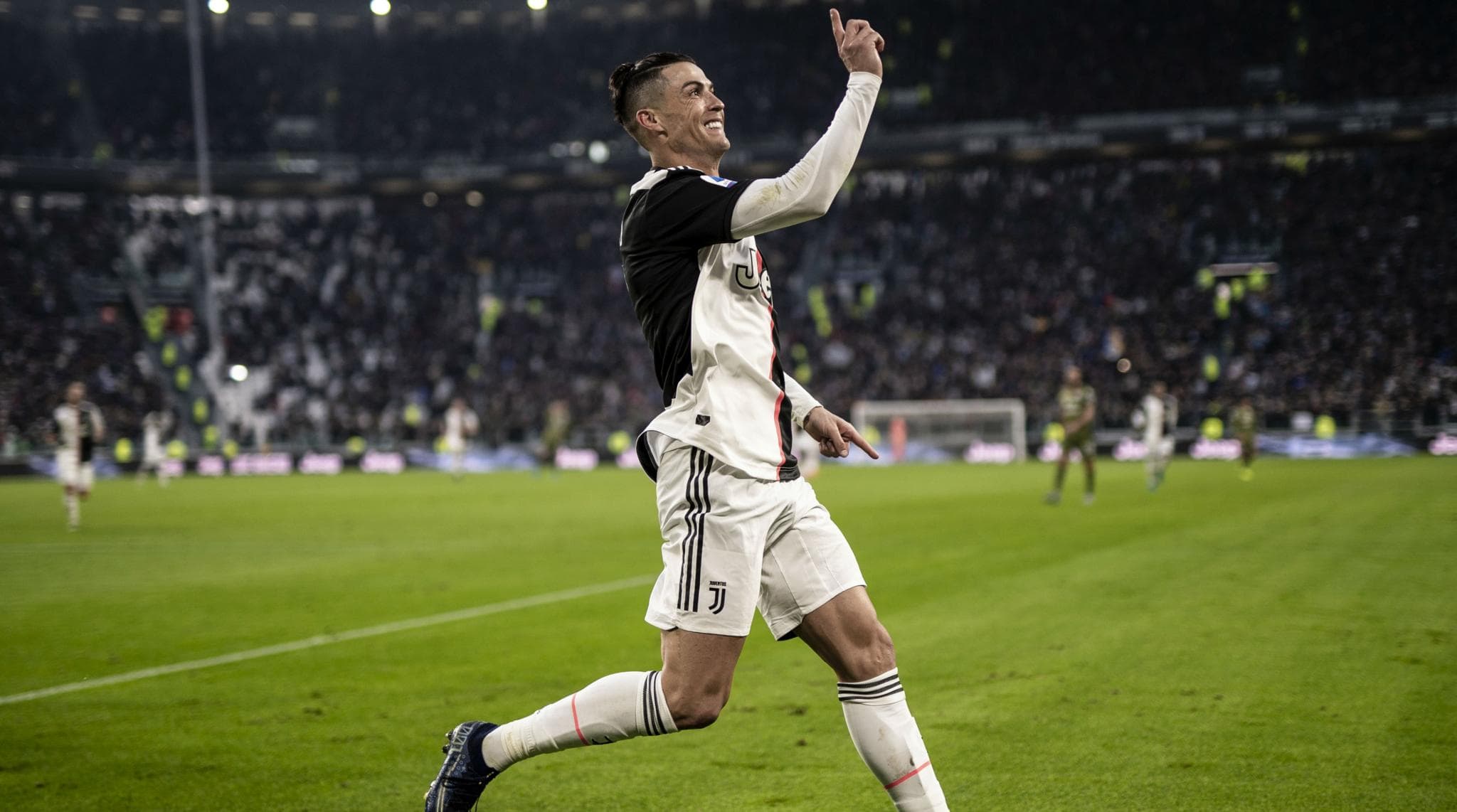 Cristiano Ronaldo Fires Warning to Opponents Ahead of Serie A 2020-21,  Scores a Goal During Juventus vs Novara, Friendly Game (Watch Video)