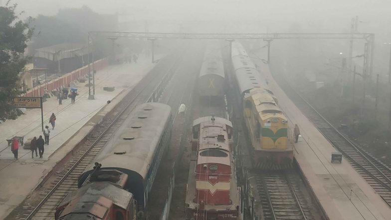 Dense Fog Hits Train Services in Northern Railway Region, 26 Delhi-Bound Trains Delayed Due to Low Visibility