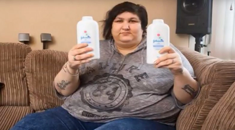 UK Mum Addicted to Eating Johnson's Baby Powder Everyday Spends £8,000 Over the Bizzare Compulsion