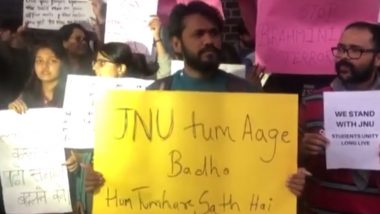 IIM Ahmedabad Students Recite Faiz Ahmed Faiz's 'Hum Dekhenge' As Mark of Protest Against JNU Violence, Days After Row Over Poetry in IIT Kanpur; Watch Video