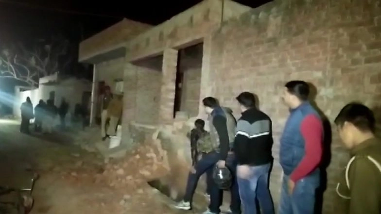 Farrukhabad Shocker: Gangster Holds 15 Children, Few Women as Hostages in House; Rescue Operation Underway