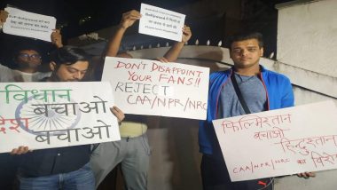 BJP-Bollywood CAA Meet: Protesters Gather Outside Hotel Grand Hyatt in Mumbai; Prasoon Joshi, Urvashi Rautela Among Other Celebs Present For Dinner Meet