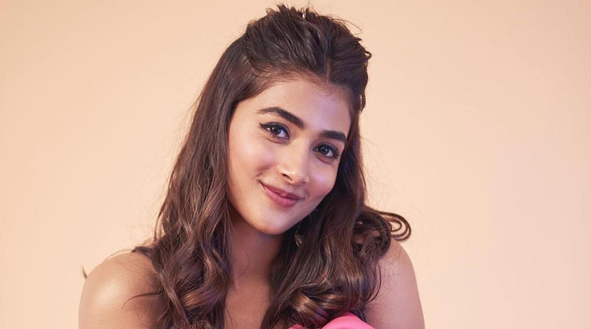 Pooja Hegde Donates Rs 2.5 Lacs for Child Cancer Patients Pooja Hegde Donates Rs 2.5 Lacs for Child Cancer Patients