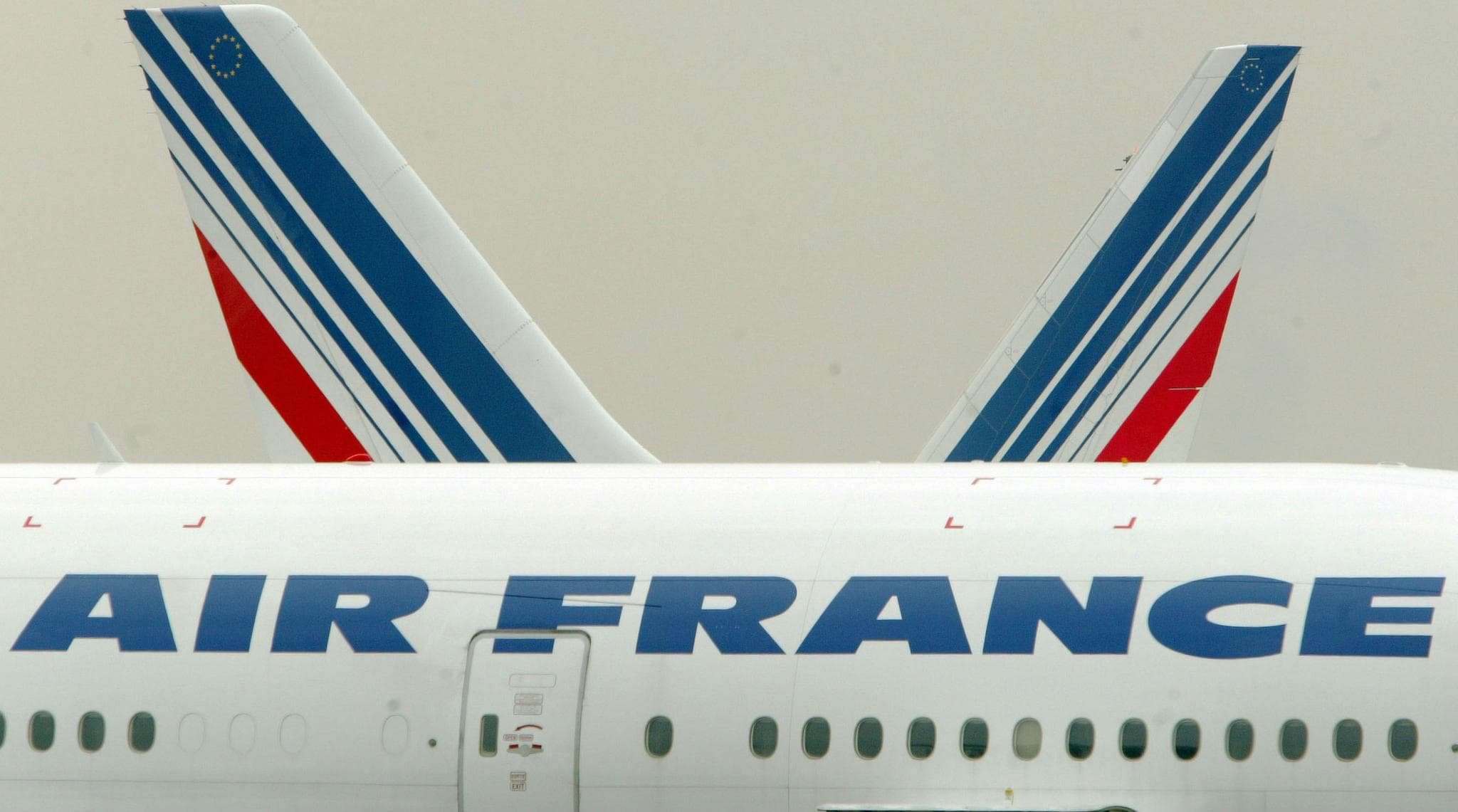 Paris: Child Found Dead at Charles de Gaulle Airport in Undercarriage of Air France Boeing 777 From Ivory Coast Paris: Child Found Dead at Charles de Gaulle Airport in Undercarriage of Air France Boeing 777 From Ivory Coast