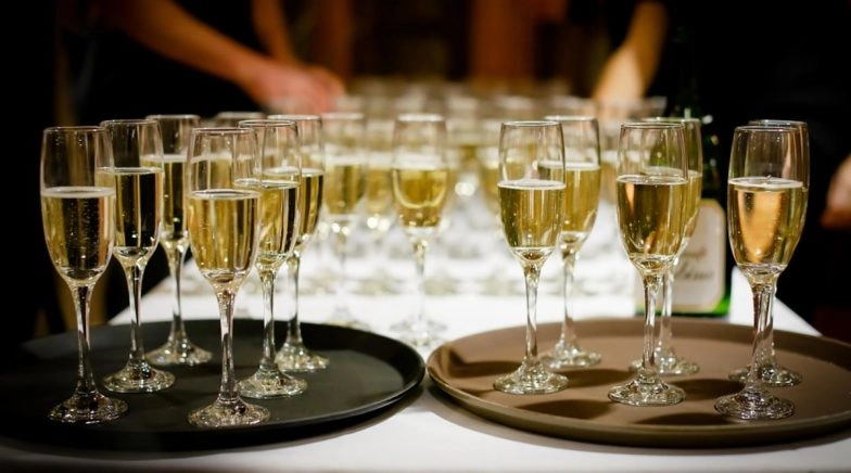 Assam Allows Bars to Serve Alcohol in Compliance With COVID-19 Guidelines; Know Timings
