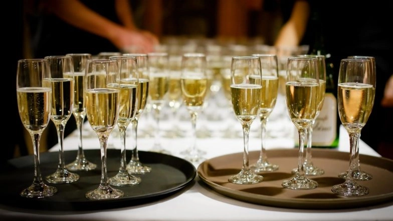 Liquor Sale in Assam: Beer Bars Allowed to Serve Alcohol in Compliance With COVID-19 Guidelines; Know Timings