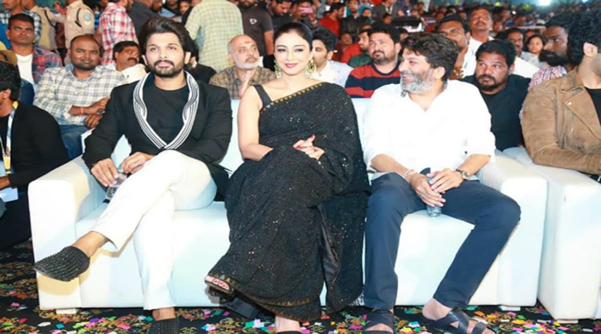 Allu Arjun, Tabu at South India's 'Biggest Musical' Event Allu Arjun, Tabu at South India's 'Biggest Musical' Event