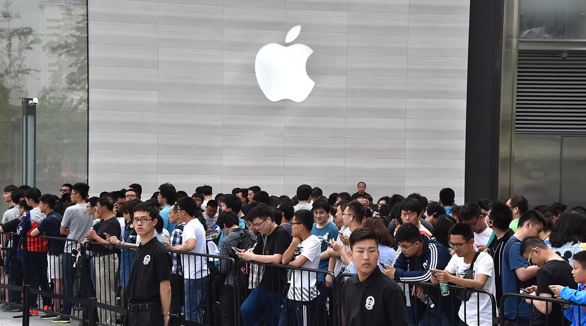 Top-End 2020 Apple iPhone Might Feature A Notch-Free Display & In-Display Fingerprint Scanner: Report Top-End 2020 Apple iPhone Might Feature A Notch-Free Display & In-Display Fingerprint Scanner: Report