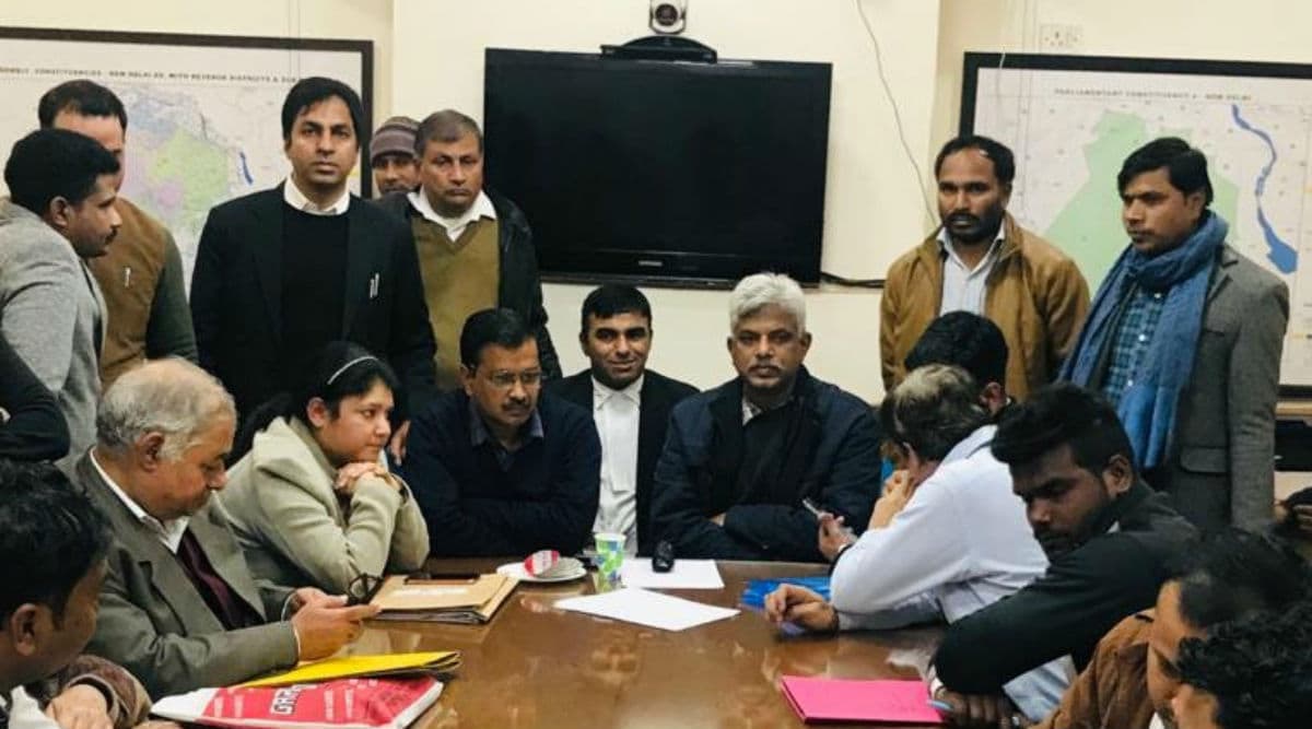 Delhi Assembly Elections 2020: Arvind Kejriwal Waits For His Turn At Election Office As Several Independents Turn Up to File Nomination Delhi Assembly Elections 2020: Arvind Kejriwal Waits For His Turn At Election Office As Several Independents Turn Up to File Nomination