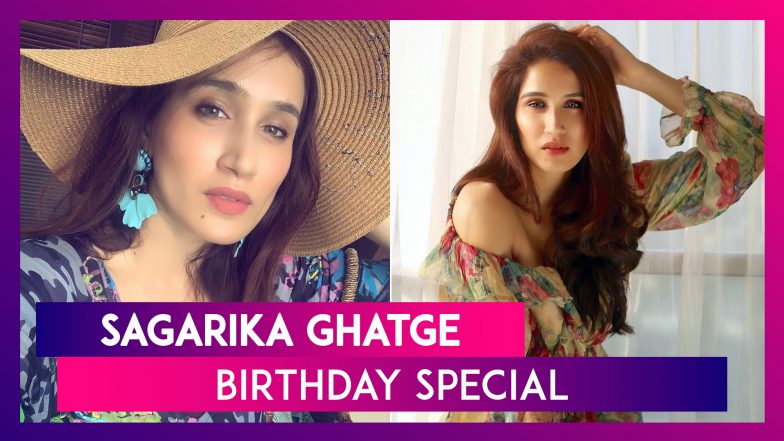 Sagarika Ghatge Birthday: 7 Pics Of The Chak De! India Babe Which Proves Her Love For Desi Attires!