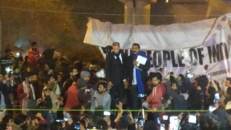 Chandrashekhar Azad Reaches Shaheen Bagh to Join Anti-CAA Protests, Says 'Fight is to Save Constitution'