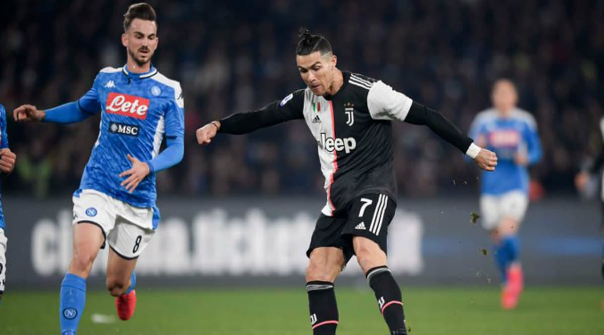 Napoli Stun Juventus 2-1 In Serie A 2019-20 Despite Cristiano Ronaldo Goal, End Unbeaten Streak Napoli Stun Juventus 2-1 In Serie A 2019-20 Despite Cristiano Ronaldo Goal, End Unbeaten Streak