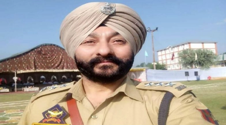 Tainted DSP Davinder Singh's Police Custody Extended Till April 3