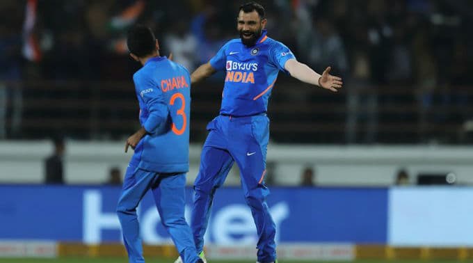 Mohammad Shami Flaunts His Painting on Social Media Amid 21-Day Lockdown (Watch Video) Mohammad Shami Flaunts His Painting on Social Media Amid 21-Day Lockdown (Watch Video)