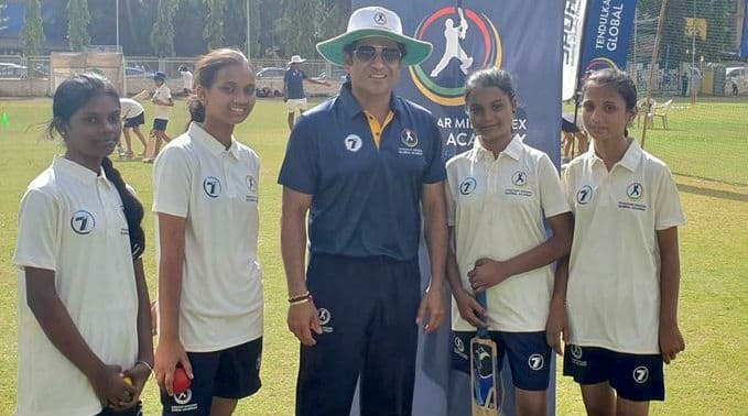 National Girl Child Day 2020: Daughters Are Our Pride and the Light in Our Lives, Says Sachin Tendulkar National Girl Child Day 2020: Daughters Are Our Pride and the Light in Our Lives, Says Sachin Tendulkar