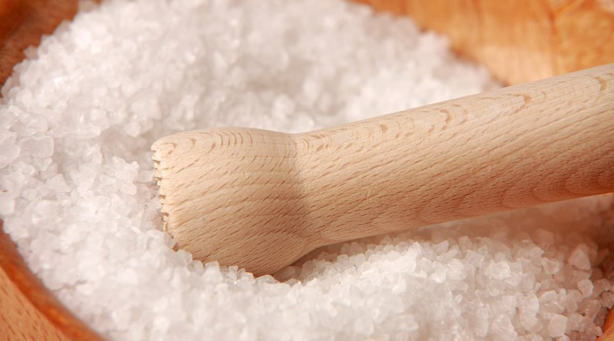 Home Remedy of the Week: How Epsom Salt Bath Can Help to Get Rid of Insomnia Home Remedy of the Week: How Epsom Salt Bath Can Help to Get Rid of Insomnia