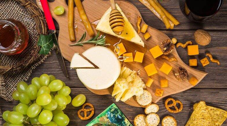 Cheese Lovers Day 2020: From Lip-Smacking Lasagne to Thin Crust Pizza, Cheesiest Recipes You Can Try at Home