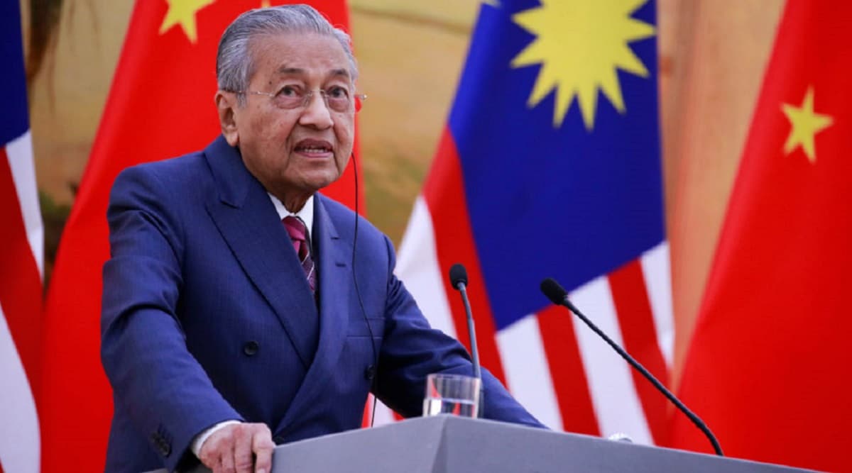 Malaysia Concerned by India's Palm Oil Import Curbs but Will Speak Against New Delhi's Actions: PM Mahathir Mohamad Malaysia Concerned by India's Palm Oil Import Curbs but Will Speak Against New Delhi's Actions: PM Mahathir Mohamad