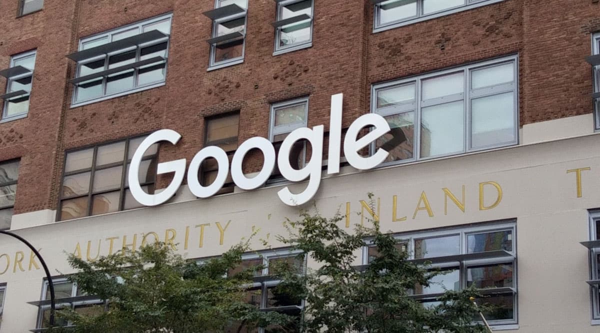Google's First COVID-19 Community Mobility Report Logs -77 Percent Decrease in People's Movement At Retail Places Google's First COVID-19 Community Mobility Report Logs -77 Percent Decrease in People's Movement At Retail Places