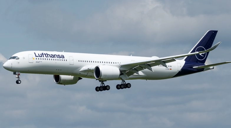 US Issues Advisory Asking State Airlines to Avoid Using Pakistani Airspace