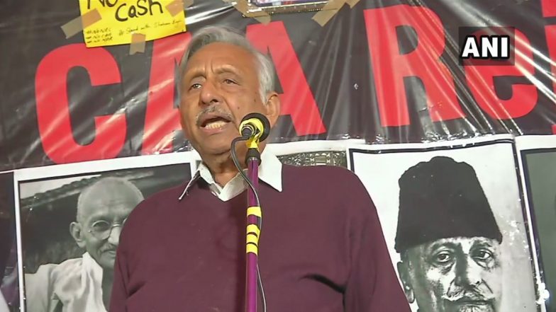 Congress' Mani Shankar Aiyar Joins Shaheen Bagh Protests, Hits Out at Ruling Regime With 'Kaatil' Remark