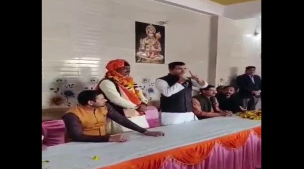 Delhi Assembly Elections 2020: 'Will Remove Mosques From Government Land Within 1 Month of BJP Coming to Power', Says MP Parvesh Verma Delhi Assembly Elections 2020: 'Will Remove Mosques From Government Land Within 1 Month of BJP Coming to Power', Says MP Parvesh Verma