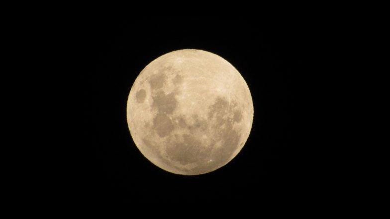 January 2020 Lunar Eclipse Date & Time in India: What Is Penumbral Lunar Eclipse? Where Will Chandra Grahan Be Visible in Indian Cities?
