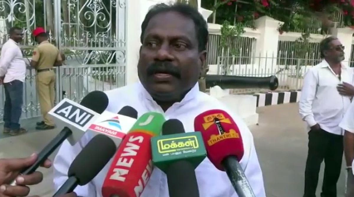 Puducherry: Rebel Congress MLA Accuses CM Narayanasamy of Stalling Work in His Constituency, Says Will Meet Rahul Gandhi After Pongal Puducherry: Rebel Congress MLA Accuses CM Narayanasamy of Stalling Work in His Constituency, Says Will Meet Rahul Gandhi After Pongal