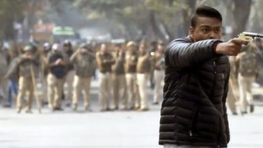 Jamia Shooting: Netizens Lash Out at 'Bystander' Delhi Police on Twitter After Man Fires at Anti-CAA Protesters Outside Jamia Millia Islamia