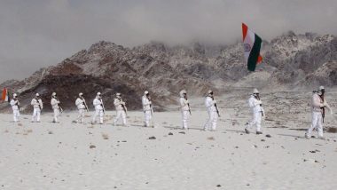 Republic Day 2020: Indo-Tibetan Border Police Celebrate 71st R-Day by Hoisting National Flag at 17,000 Feet in Ladakh, Watch Video