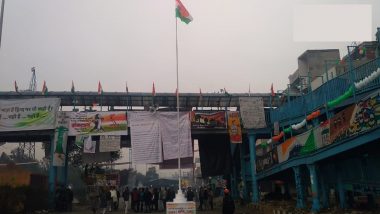 Republic Day 2020: Tricolour Unfurled at Shaheen Bagh, Epicentre of Anti-CAA Protests