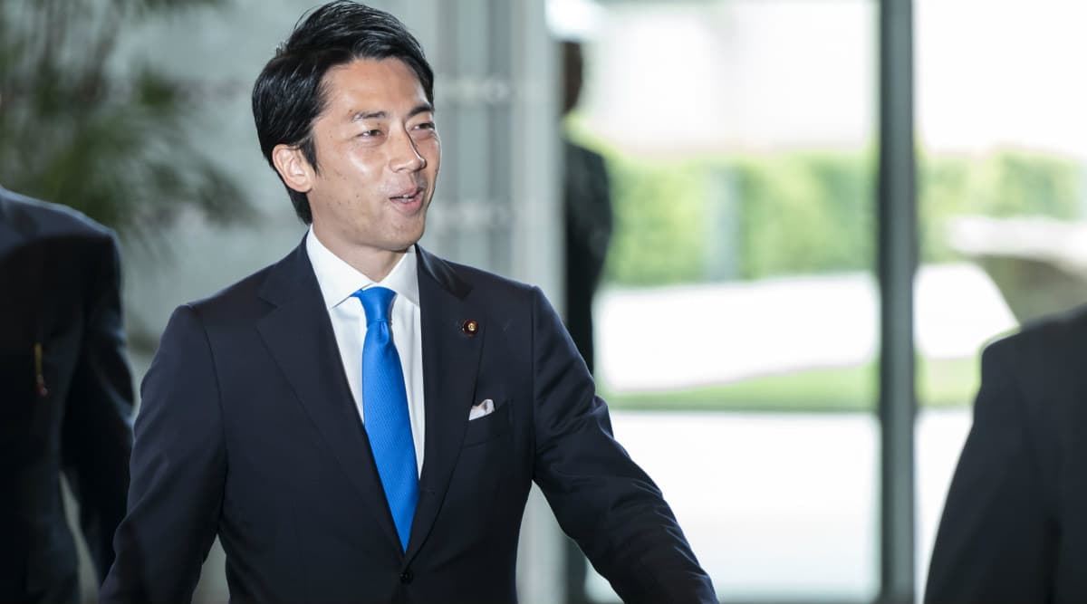 Japan Minister Shinjiro Koizumi to Take Two Weeks Paternity Leave Japan Minister Shinjiro Koizumi to Take Two Weeks Paternity Leave