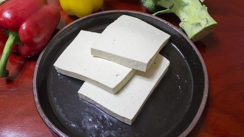 Independence From Meat Day 2021: From Tofu Nuggets to Mushroom Stroganoff, Here are Five Vegetarian and Vegan Dishes That Can Substitute for Meat
