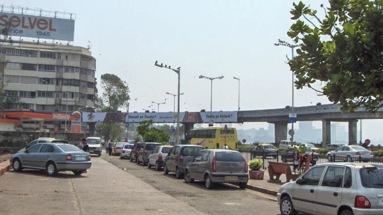 Parking Fine in Mumbai: BMC to Reduce Rs 10,000 Amount on Illegally Parked Vehicles to Rs 4,000