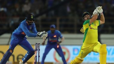 KL Rahul Pulls off MS Dhoni-Like Stumping to Send Aaron Finch Packing During IND vs AUS, 2nd ODI 2020, Twitterati Label KL Better Wicket-Keeper Than Rishabh Pant (Watch Video)