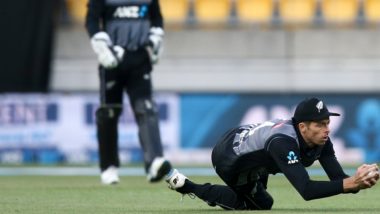 Mitchell Santner Takes a Flying Catch to Dismiss Virat Kohli During India vs New Zealand 4th T20I 2020 (Watch Video)