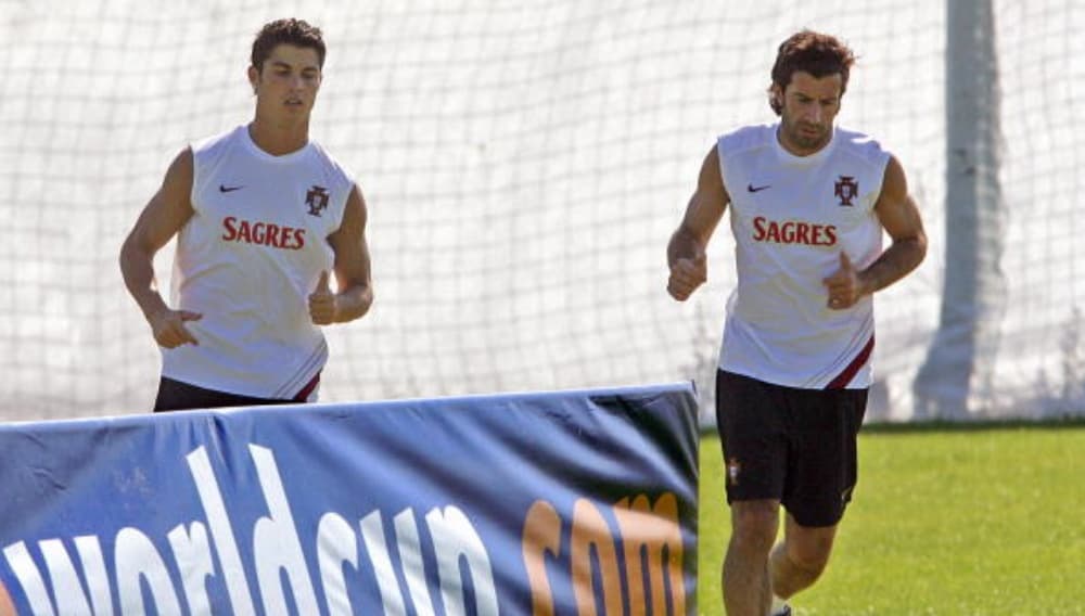 Luis Figo Copies Cristiano Ronaldo’s Condolence Message for Kobe Bryant, Fans Slam former Footballer (See Post) Luis Figo Copies Cristiano Ronaldo’s Condolence Message for Kobe Bryant, Fans Slam former Footballer (See Post)
