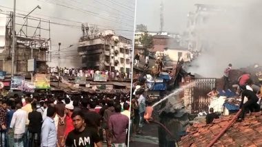 Kolkata: Fire Breaks Out at Raja Bazar in Narkeldanga Area; 12 Fire Tenders At Spot