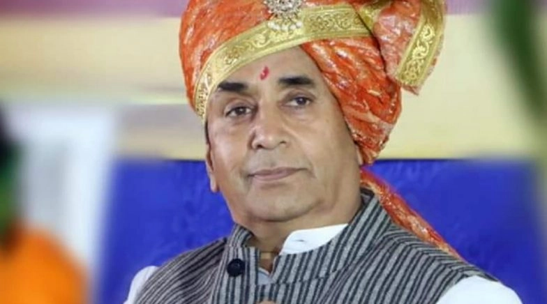 Maharashtra Govt Sets Up 2-Member Panel to Probe Phone Tapping Allegations