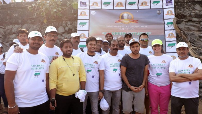 DPIFF CEO Abhishek Mishra & Afroz Shah Commenced Beach Cleaning Drive With More Than 500 Volunteers at Dana Pani Beach