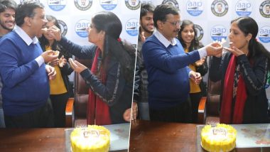 Arvind Kejriwal Cuts Cake With Wife Sunita, Celebrates Her Birthday and Party’s Victory in Delhi Assembly Elections 2020; See Pics