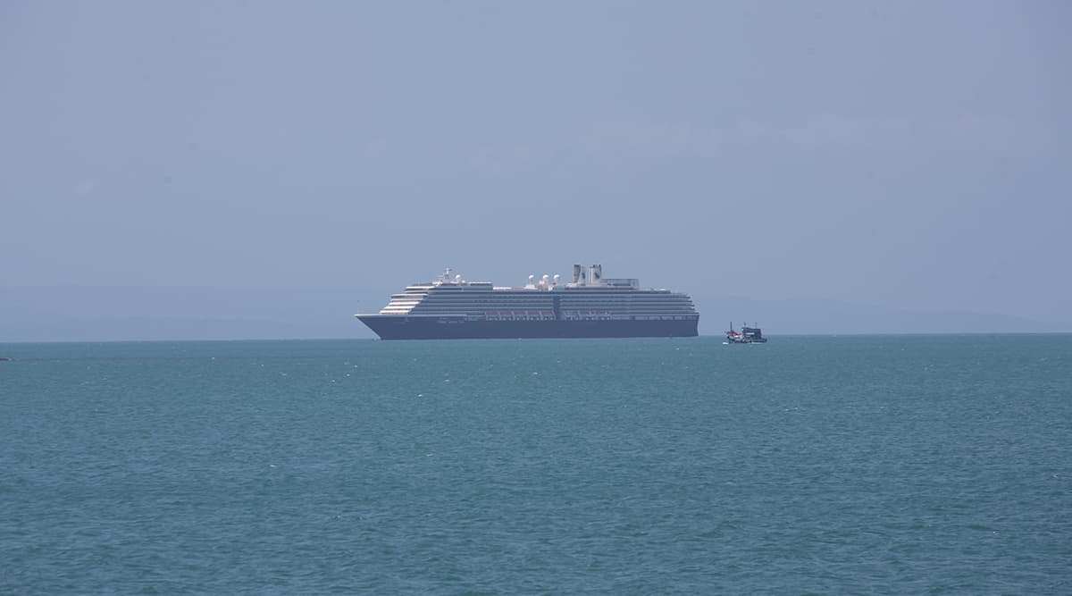 Coronavirus in Japan: After China, Biggest Cluster of COVID-19 Infections Found on Board Quarantined Virus-Hit Diamond Princess Cruise Ship Coronavirus in Japan: After China, Biggest Cluster of COVID-19 Infections Found on Board Quarantined Virus-Hit Diamond Princess Cruise Ship