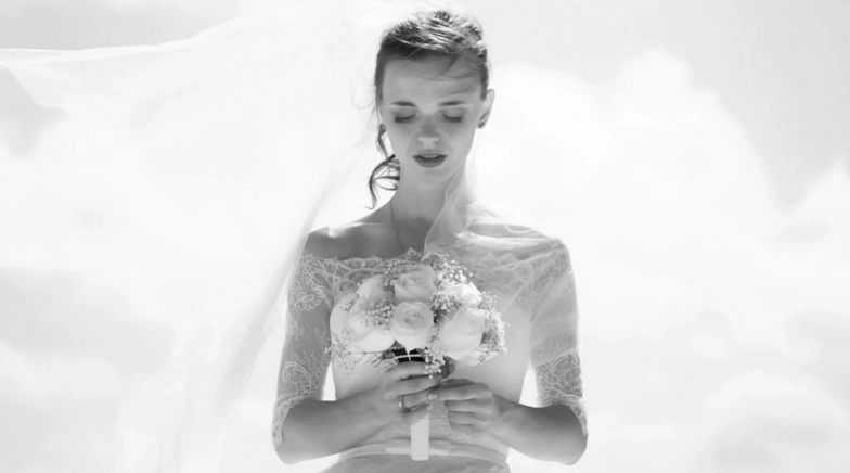 Bride in Despair Wants to 'Win' Husband Back After She Punched His Sister at Wedding!