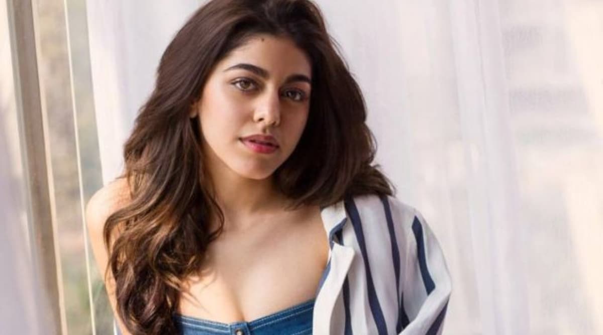 COVID-19 Lockdown: Alaya F Is Missing Her Kathak Classes, Shares a Throwback Video Performing the Classical Dance COVID-19 Lockdown: Alaya F Is Missing Her Kathak Classes, Shares a Throwback Video Performing the Classical Dance