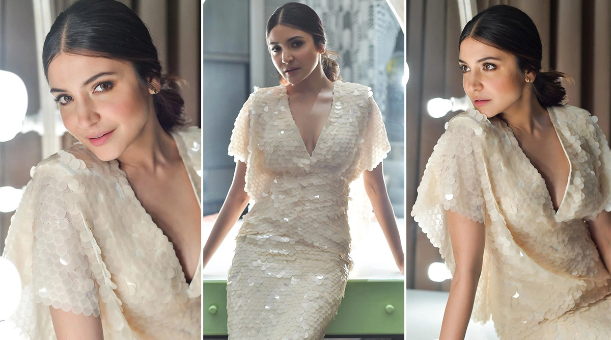 Anushka Sharma in Tanieya Khanuja for YRF's 50th anniversary celebrations (1)