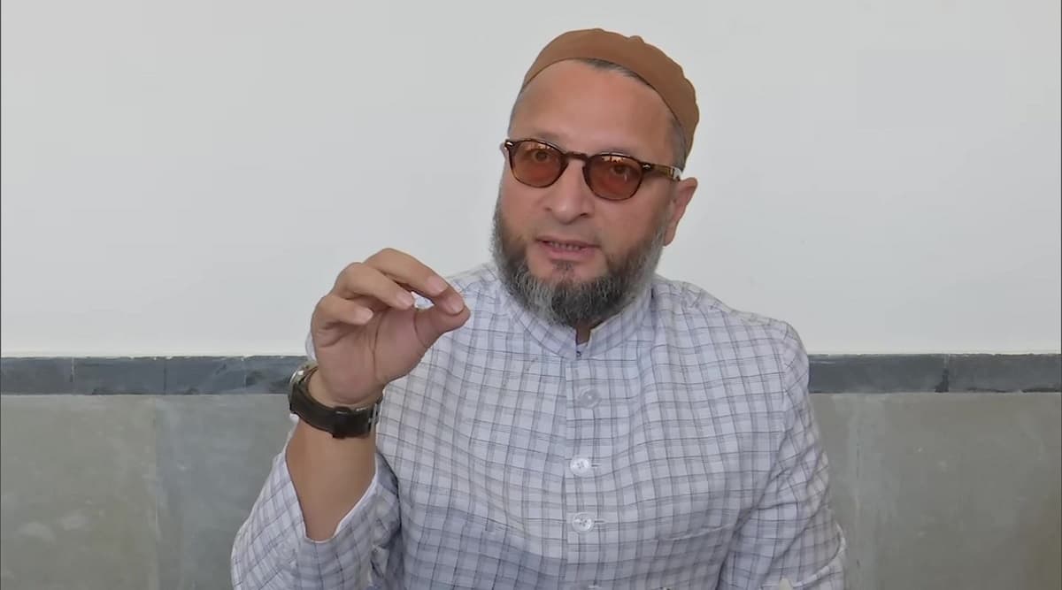 Delhi Violence: Asaduddin Owaisi Condemns Riots And Clashes Between Pro And Anti-CAA Groups Delhi Violence: Asaduddin Owaisi Condemns Riots And Clashes Between Pro And Anti-CAA Groups