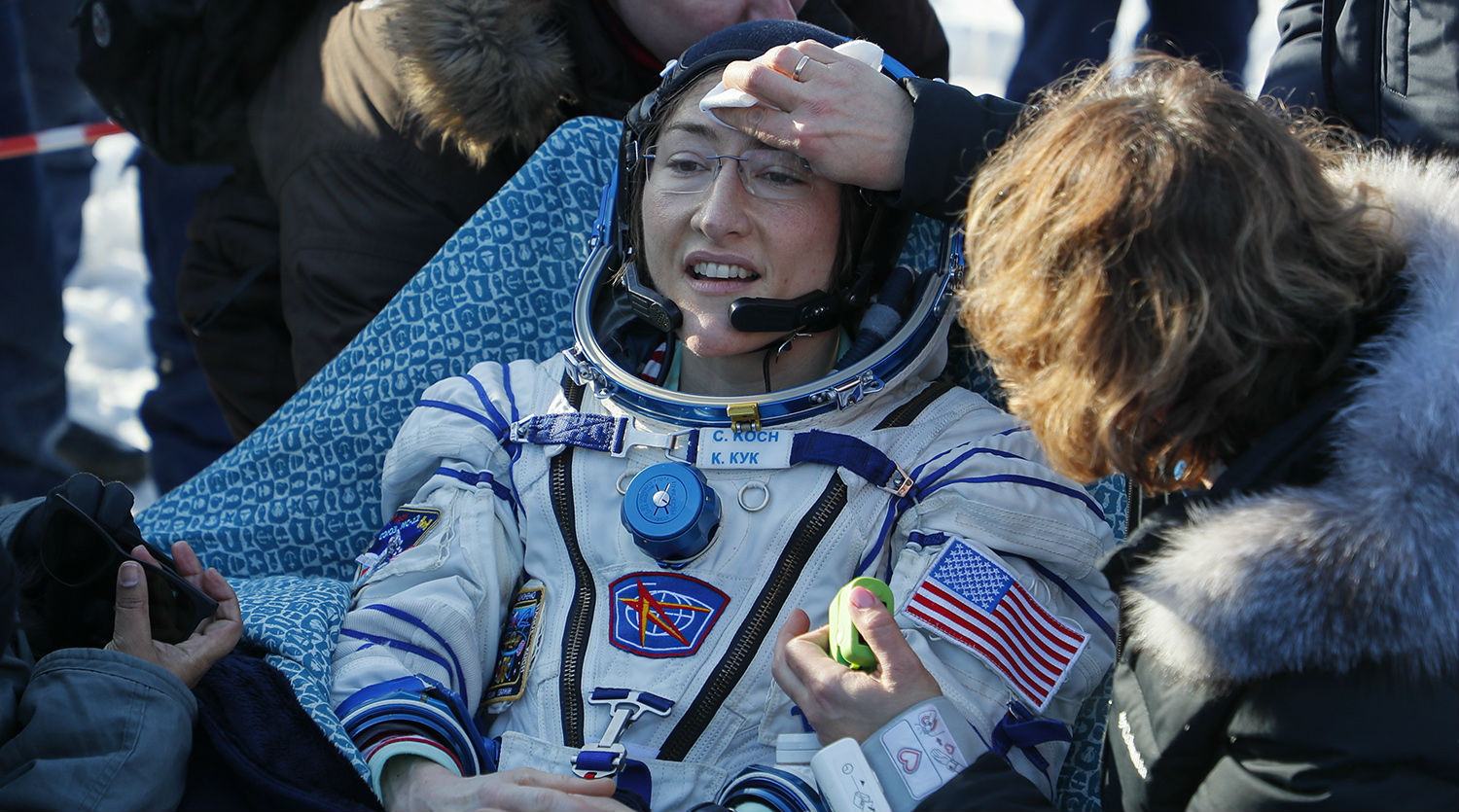 Nasas Female Astronaut Christina Koch Lands Back On Earth After Record Breaking 328 Days In