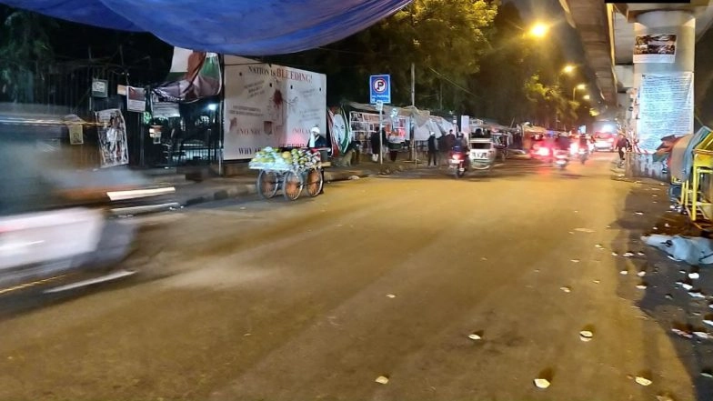 Delhi Assembly Elections 2020: Jamia Millia Islamia Students Shift Anti-CAA Protests From Gate 7 to Gate 4, Assure of Co-Operating With Voters