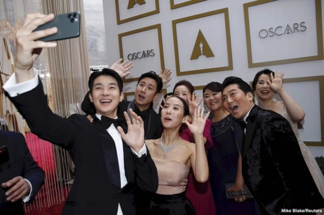 Oscars 2020 Red Carpet: Parasite Cast Arrives in Style at the 92nd Academy Awards (View Pics)